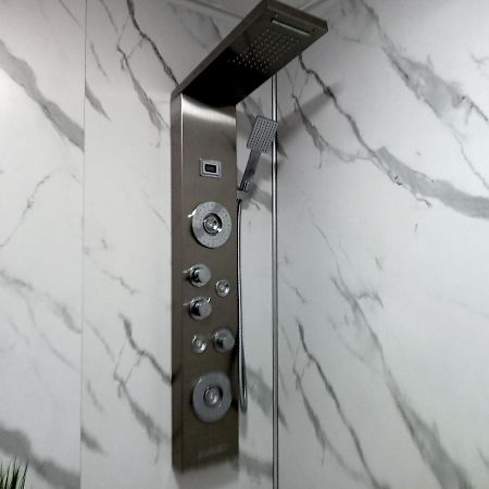 Studio Apartment In London, Bethnal Green Екстериор снимка