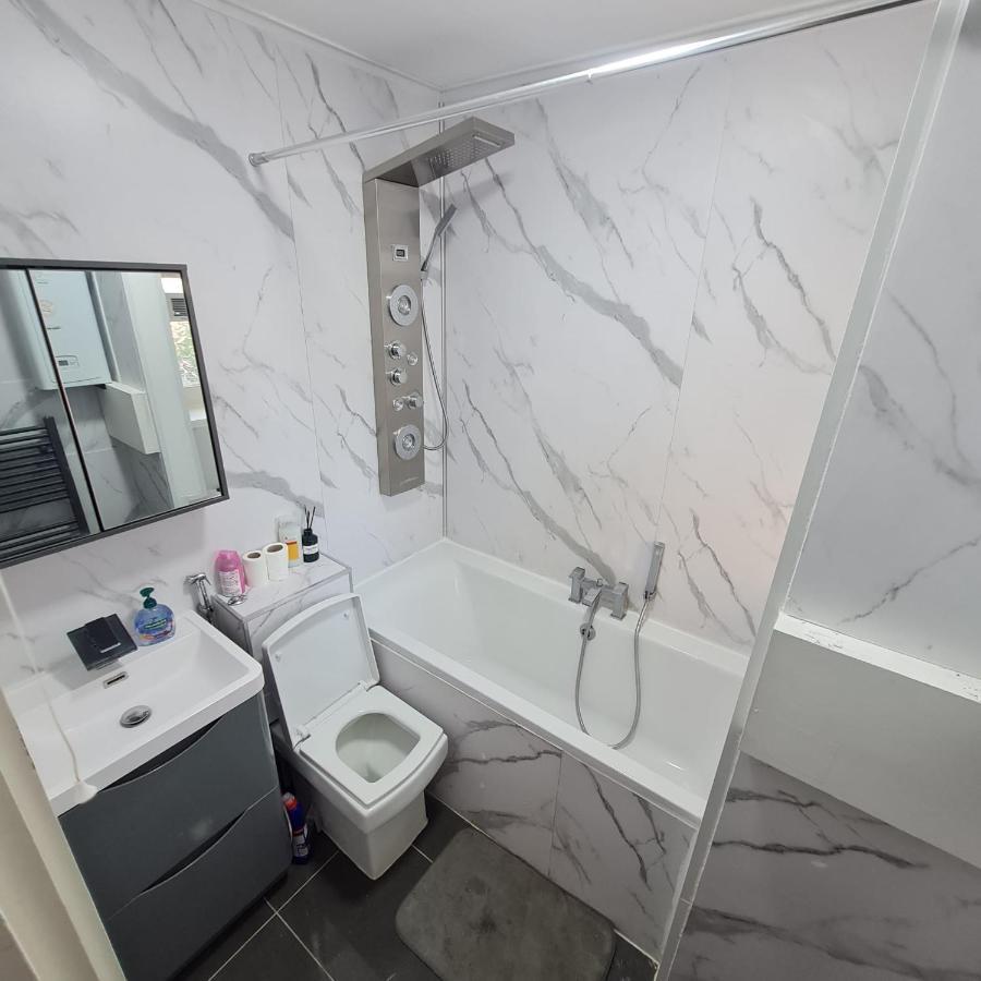 Studio Apartment In London, Bethnal Green Екстериор снимка