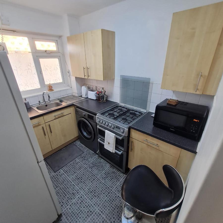 Studio Apartment In London, Bethnal Green Екстериор снимка