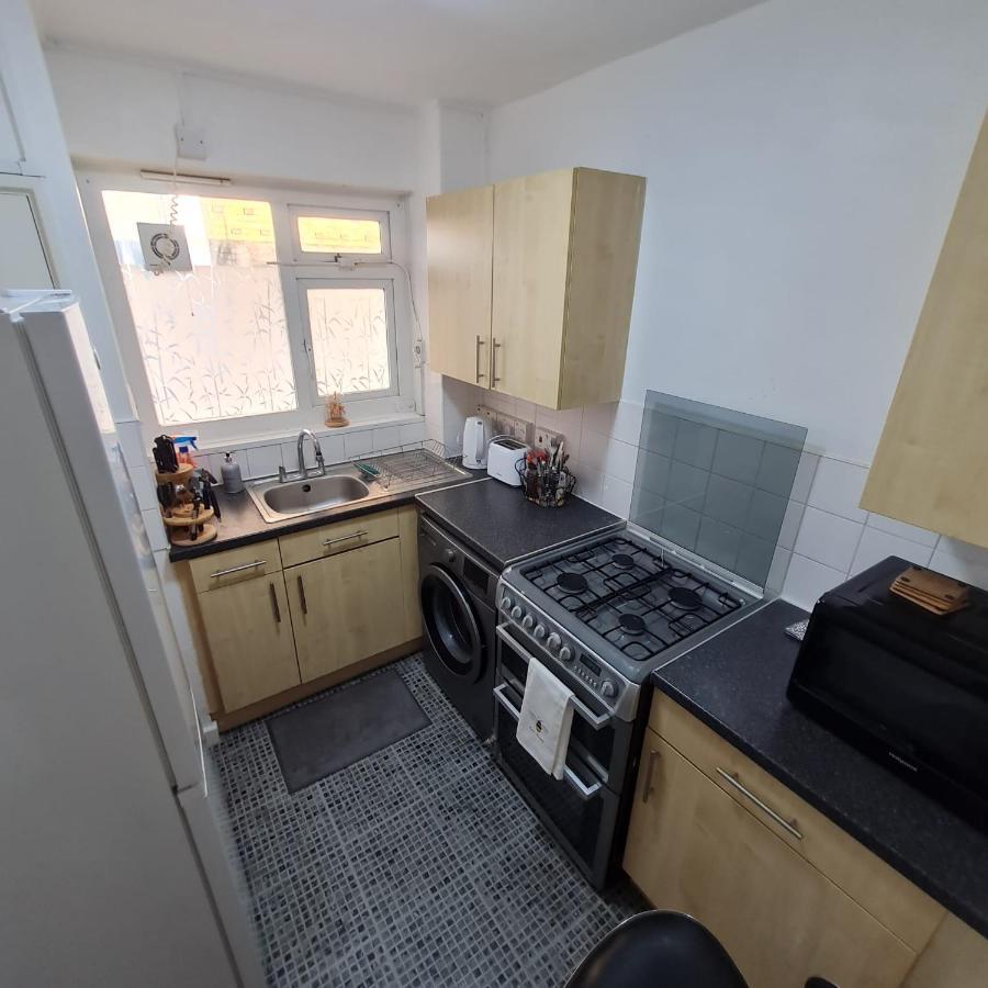 Studio Apartment In London, Bethnal Green Екстериор снимка