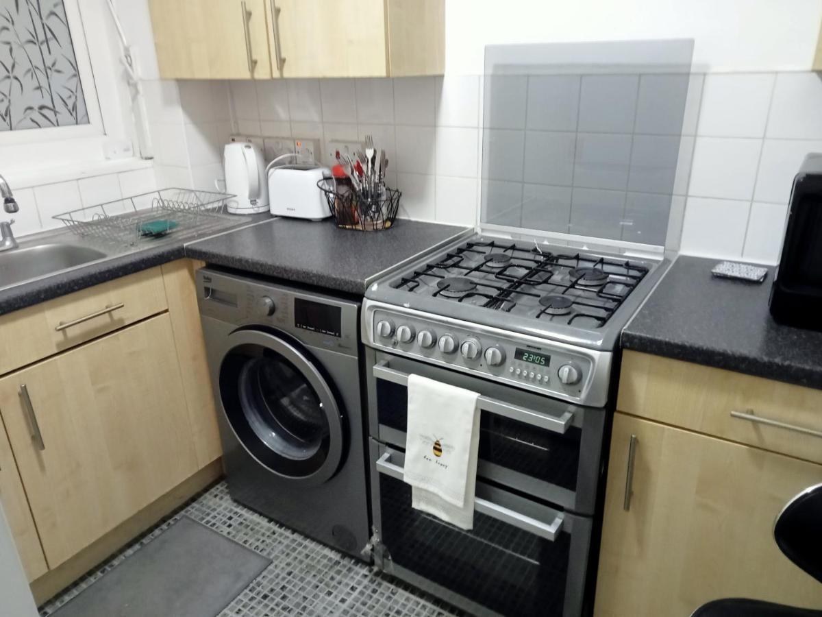 Studio Apartment In London, Bethnal Green Екстериор снимка