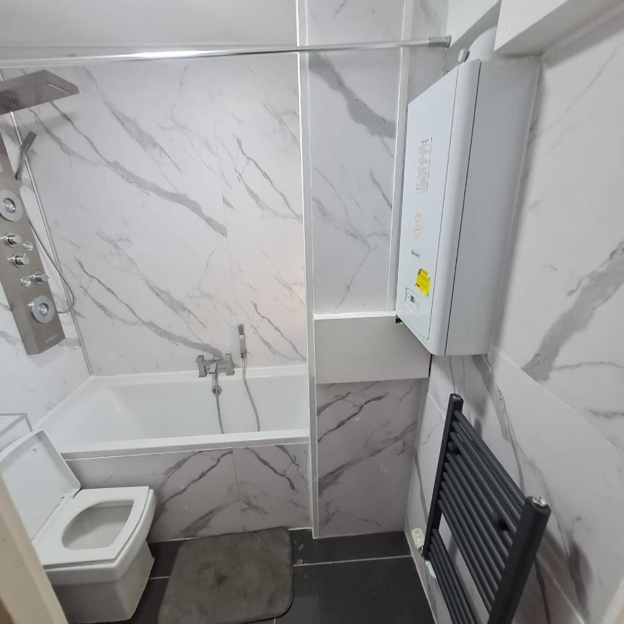 Studio Apartment In London, Bethnal Green Екстериор снимка