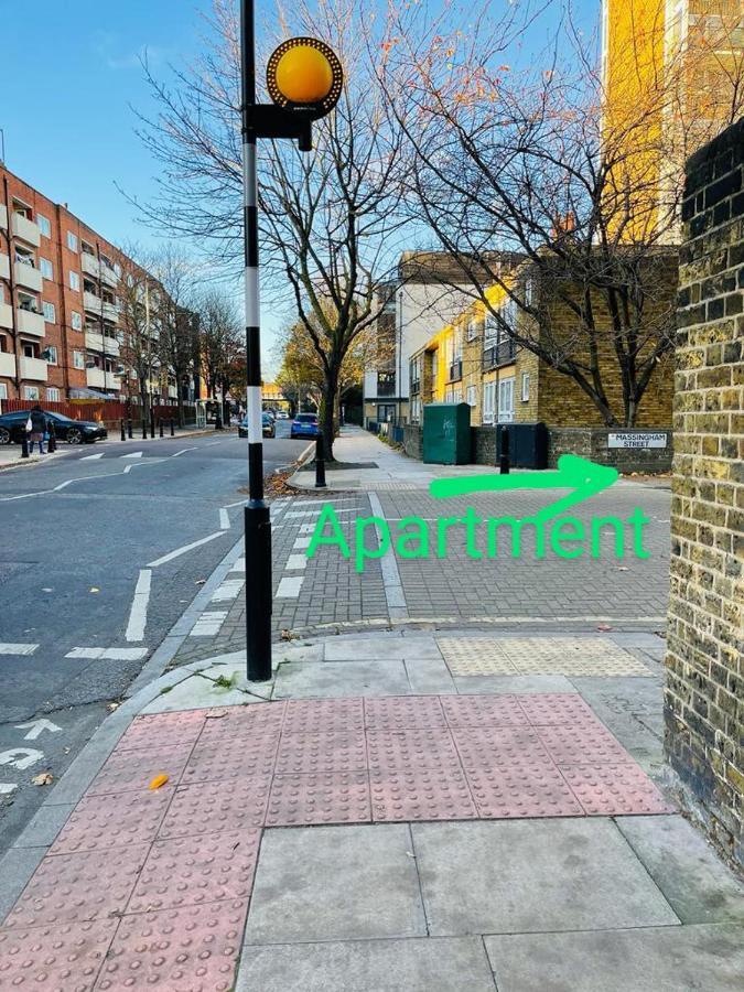 Studio Apartment In London, Bethnal Green Екстериор снимка
