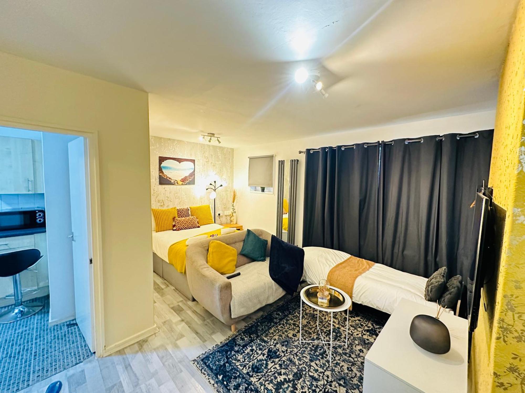 Studio Apartment In London, Bethnal Green Екстериор снимка